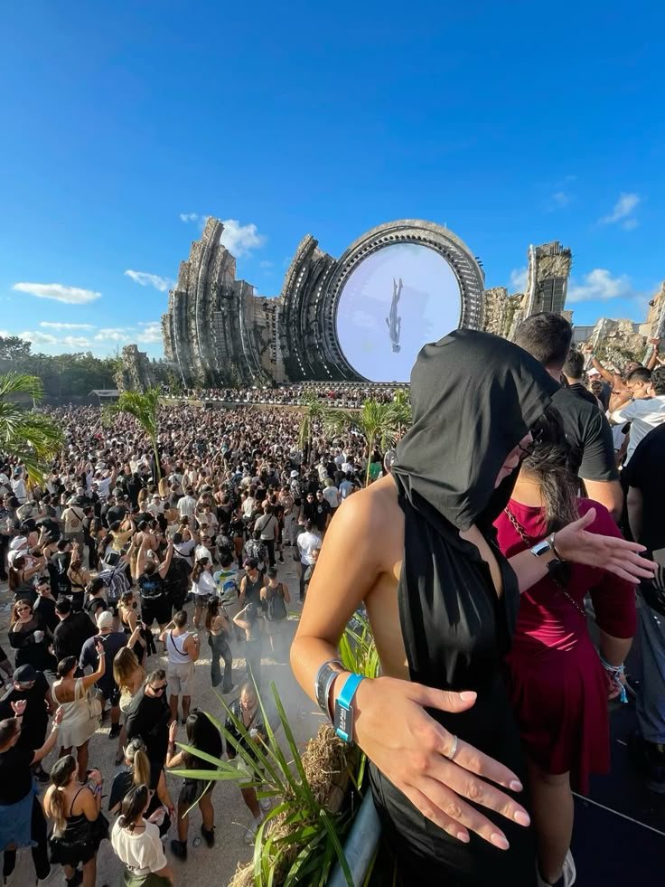Insider en ZAMNA Tulum frente al escenario